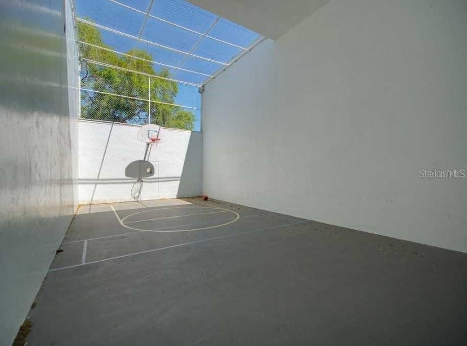 10263 Gandy Boulevard N - Photo 80