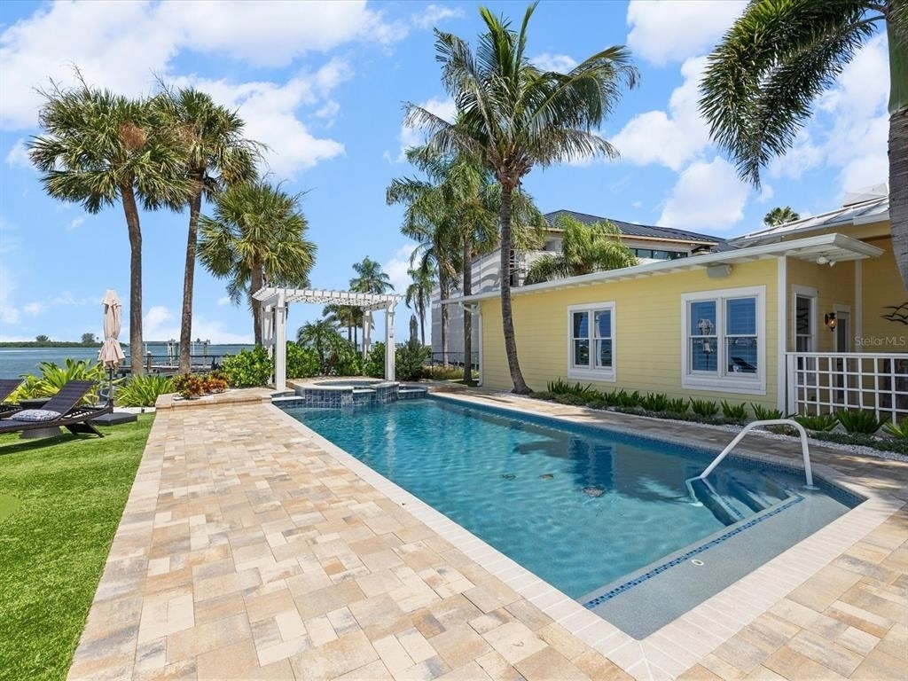 1828 Venetian Point Drive - Photo 5