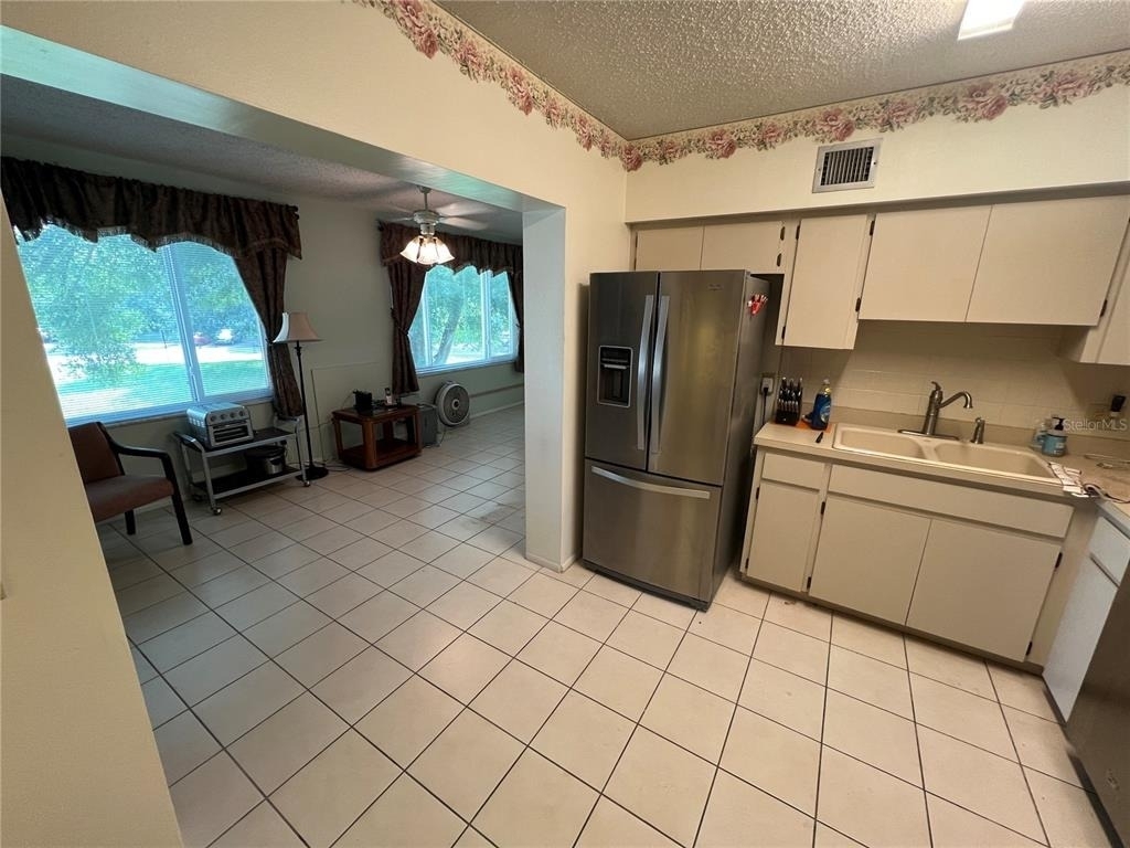 2361 Ecuadorian Way - Photo 12