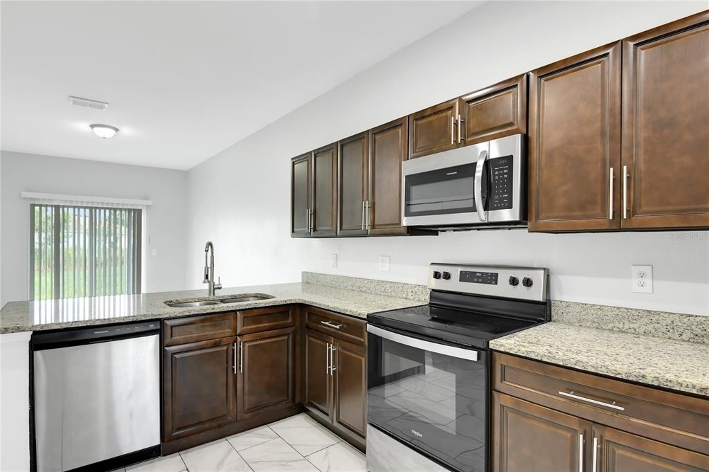 754 Mink Ct - Photo 2