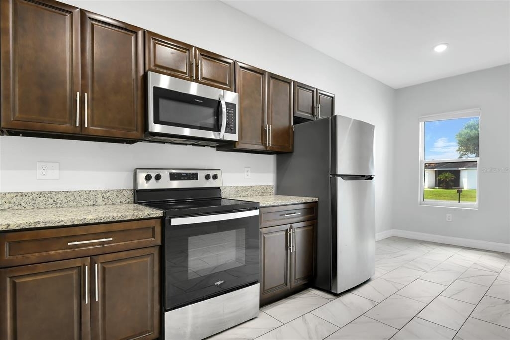 754 Mink Ct - Photo 3
