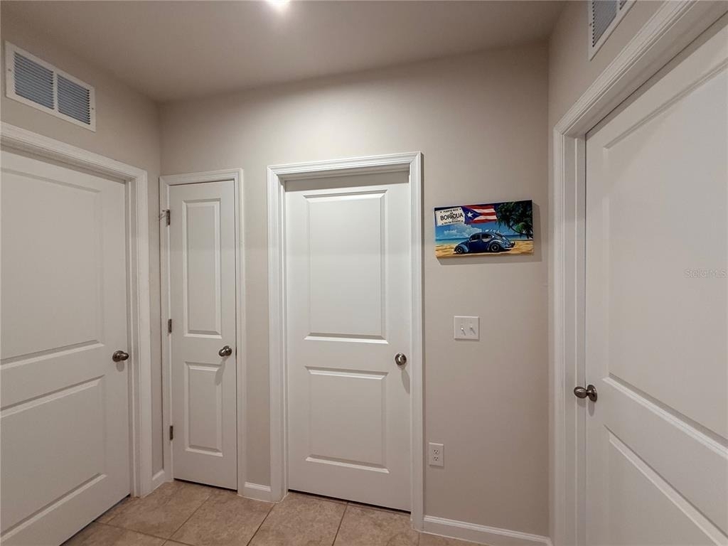 1169 Lexington Lane - Photo 2