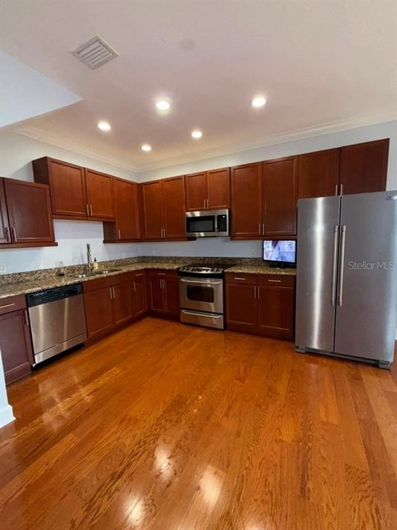 113 S Packwood Avenue - Photo 4