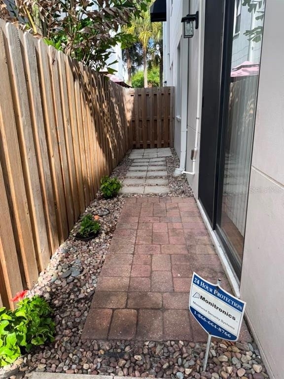 113 S Packwood Avenue - Photo 33