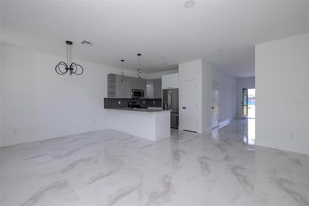 2025 Barroso Street - Photo 2