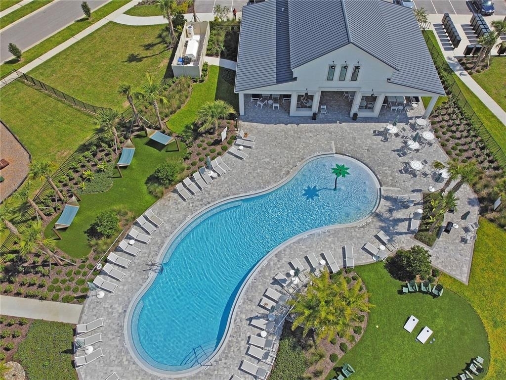 437 Waterford Drive - Photo 3