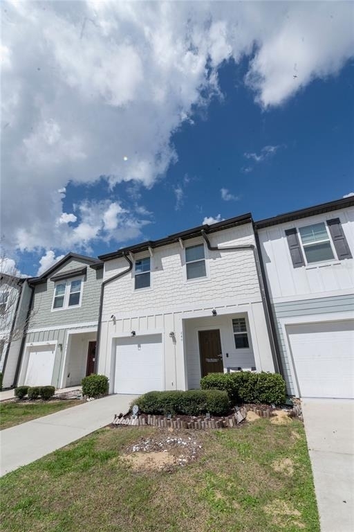844 Grandin Street - Photo 2