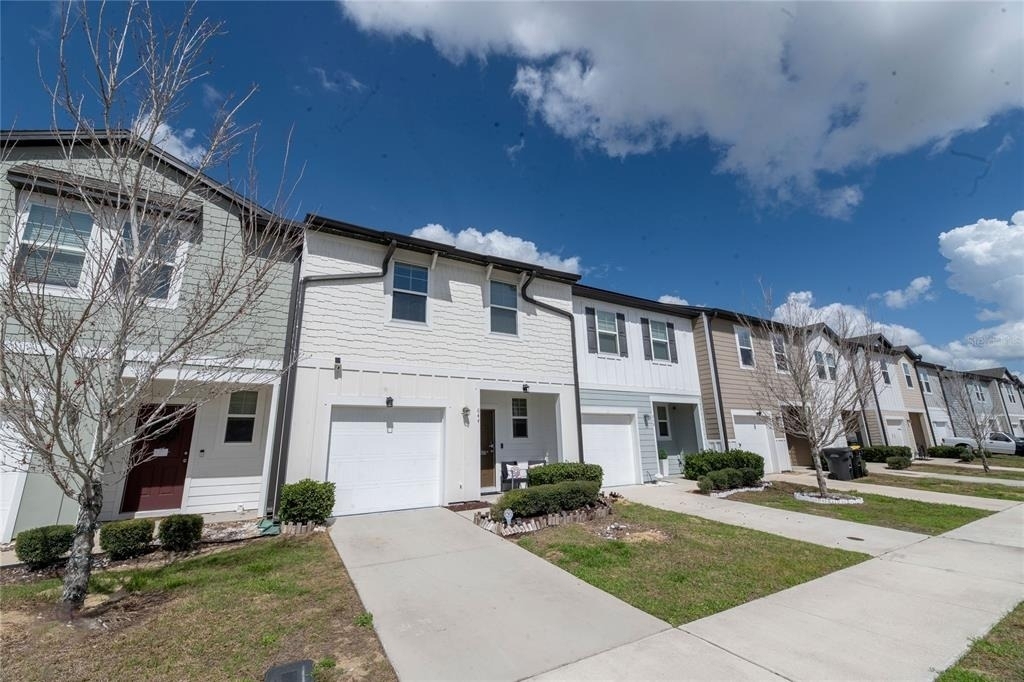 844 Grandin Street - Photo 1