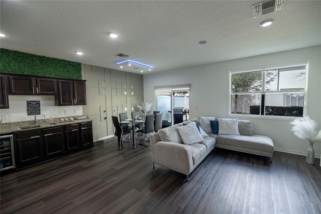 844 Grandin Street - Photo 8