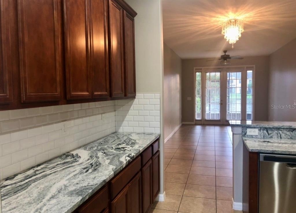 540 Woodland Terrace Boulevard - Photo 4