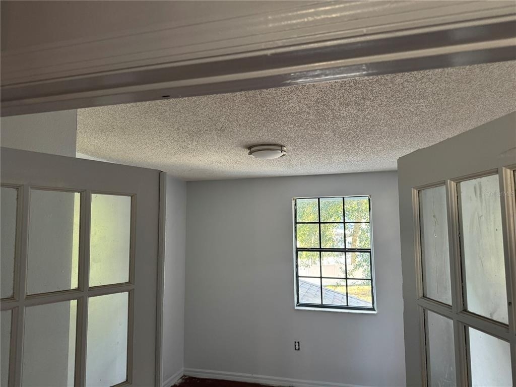 1212 Indian Bluff Drive - Photo 3
