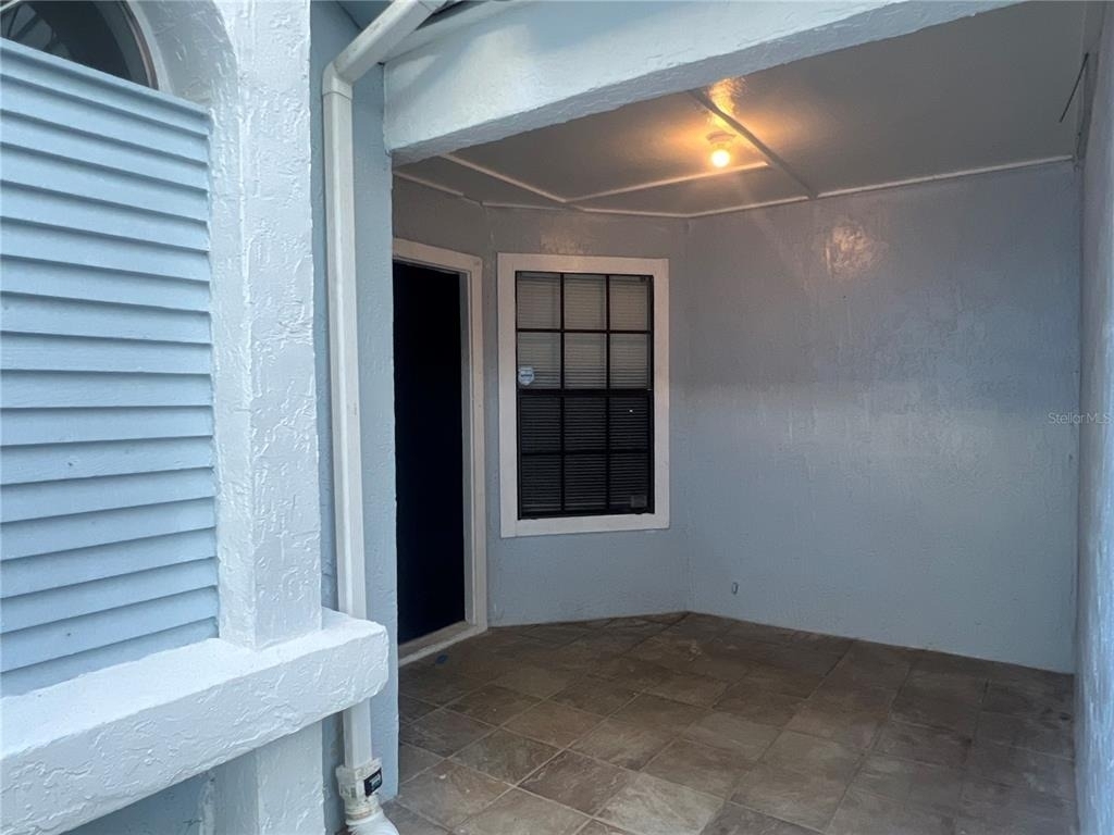 1212 Indian Bluff Drive - Photo 2