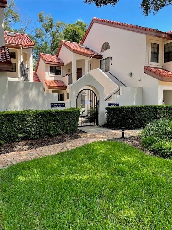 546 Via Fontana Drive - Photo 0