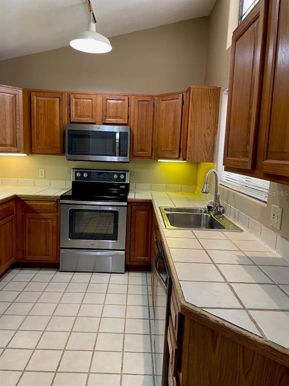546 Via Fontana Drive - Photo 9