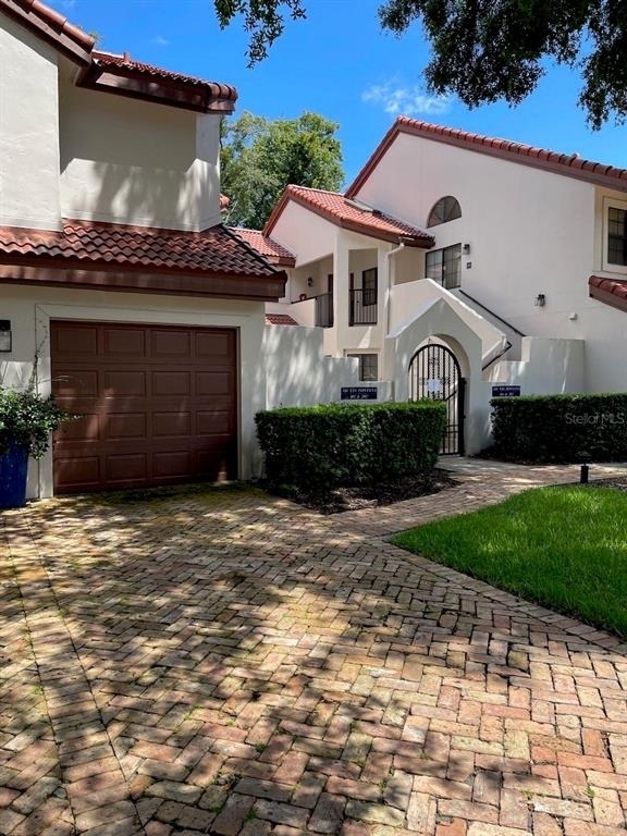 546 Via Fontana Drive - Photo 3