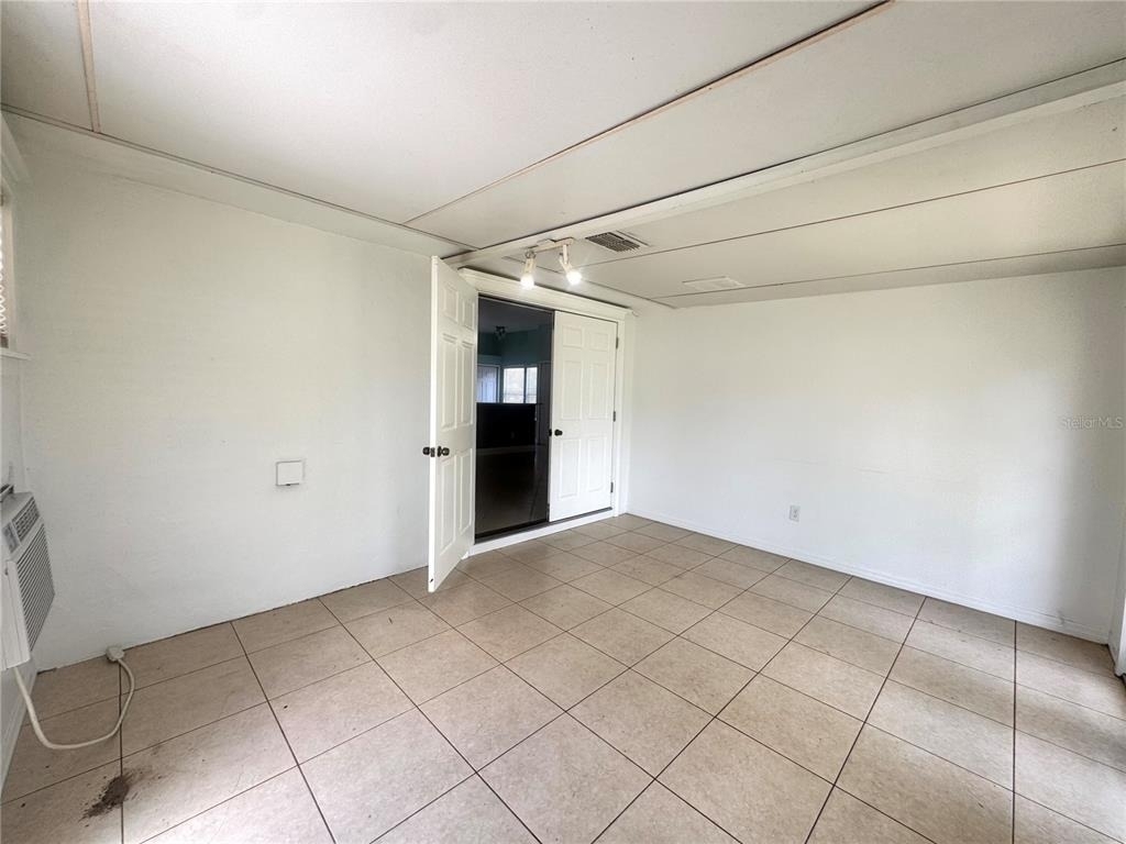 8120 Lesia Circle - Photo 17