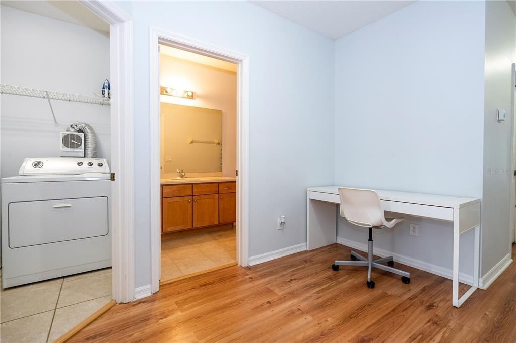5827 Strada Capri Way - Photo 23