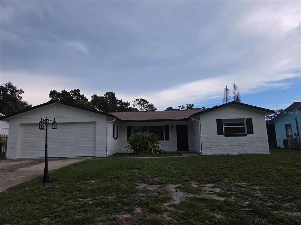 918 3rd Street - Photo 0
