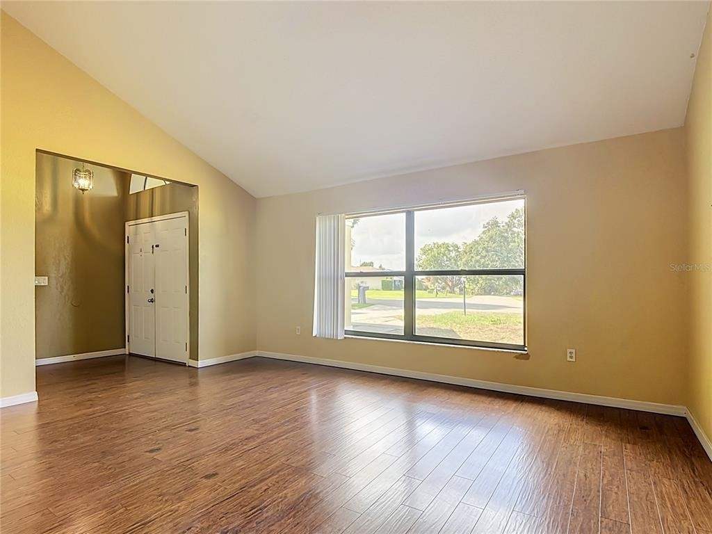 2108 Jonathan Lane - Photo 4