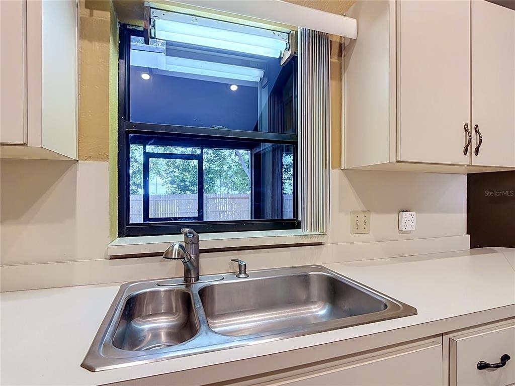 2108 Jonathan Lane - Photo 10