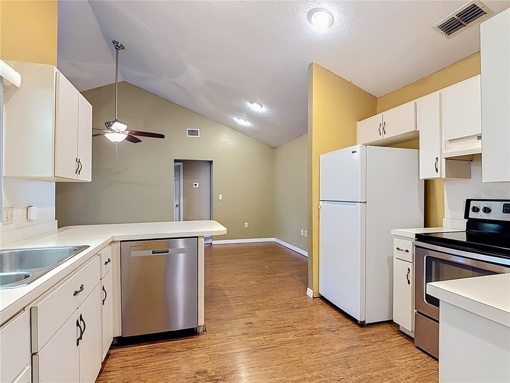 2108 Jonathan Lane - Photo 7