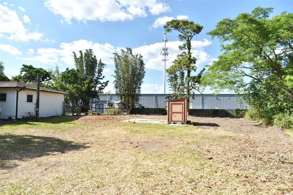 7033 Easter Street - Photo 4
