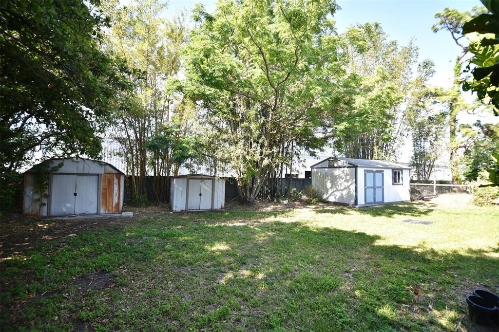 7033 Easter Street - Photo 5