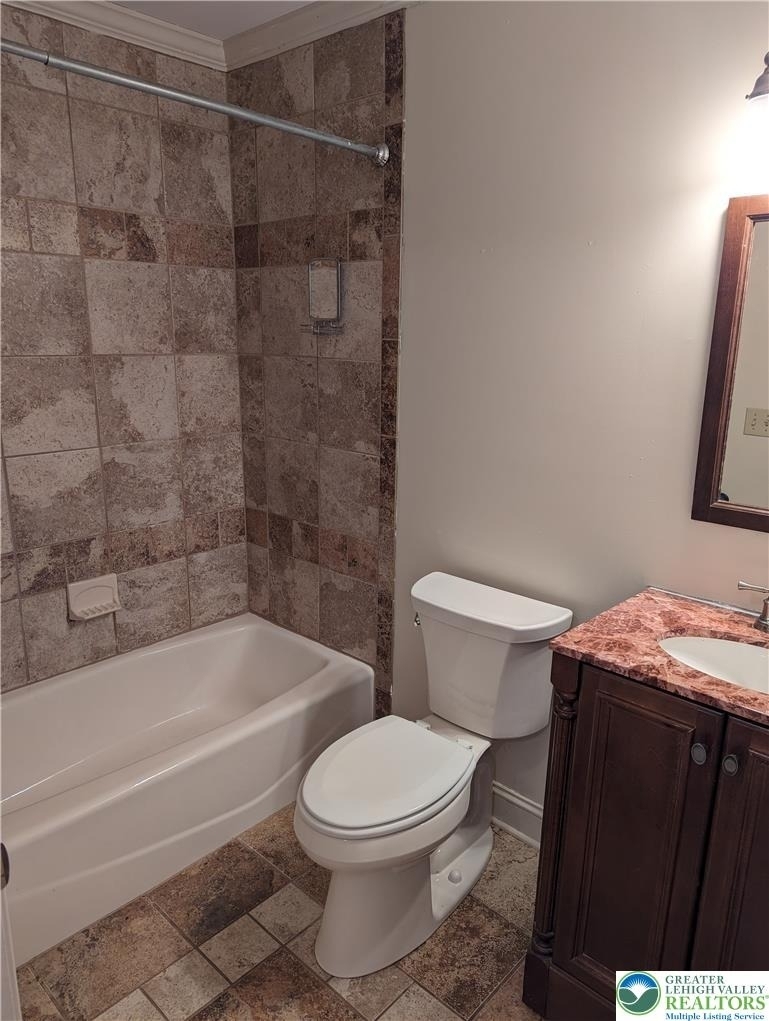 128 W 4th Street - Photo 4