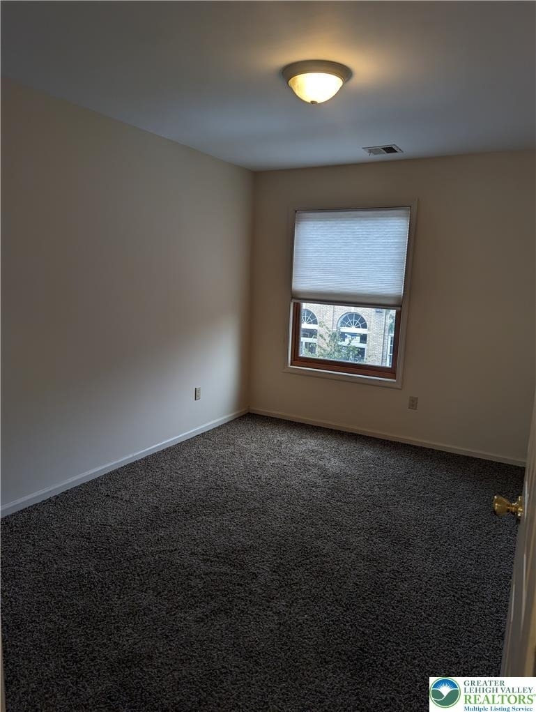 128 W 4th Street - Photo 5