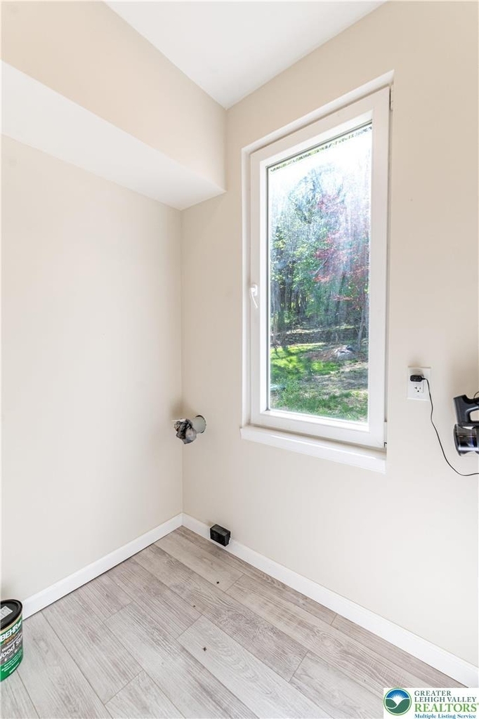 1156 William Street - Photo 16