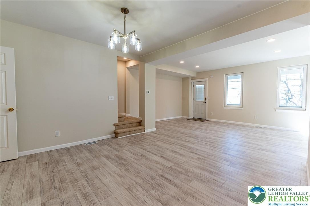 1156 William Street - Photo 3