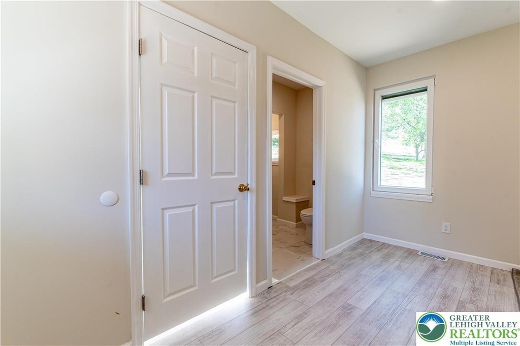 1156 William Street - Photo 13