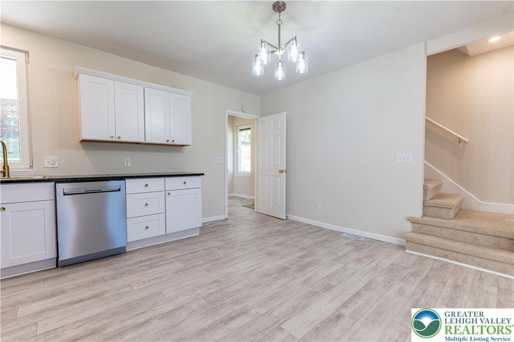 1156 William Street - Photo 10