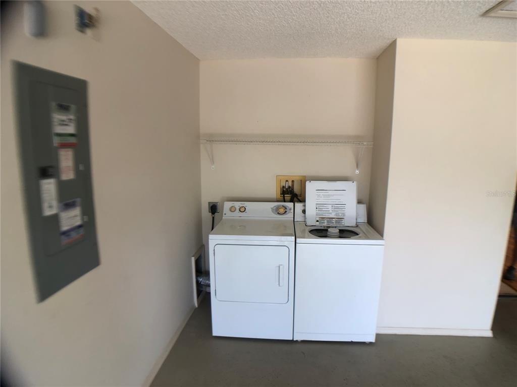 2099 Broyhill Avenue - Photo 14
