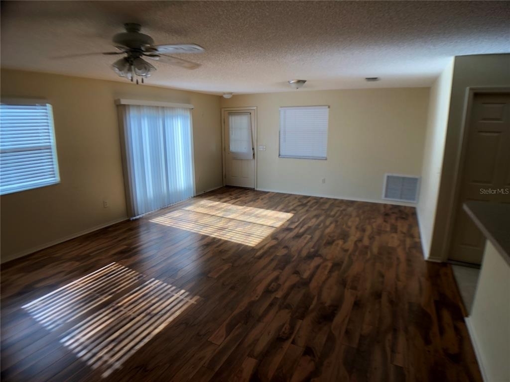 2099 Broyhill Avenue - Photo 6