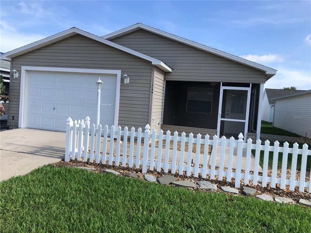 2099 Broyhill Avenue - Photo 1
