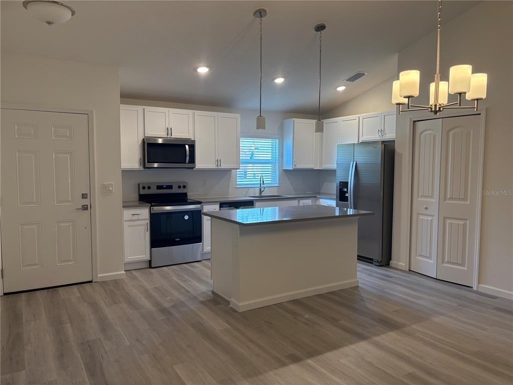 72 Lancelot Drive - Photo 2