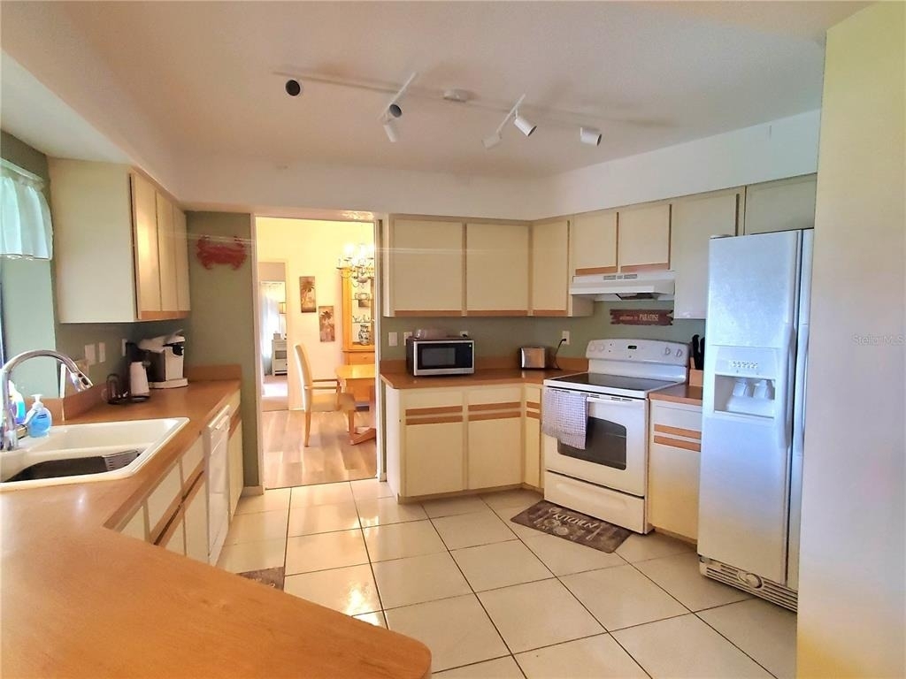 1200 Mineo Drive - Photo 9