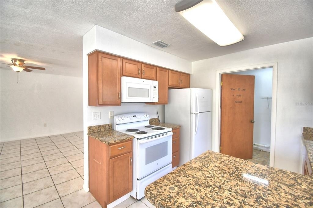 914 Grape Avenue - Photo 9