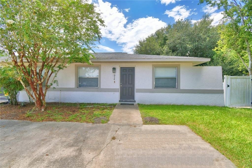 914 Grape Avenue - Photo 0