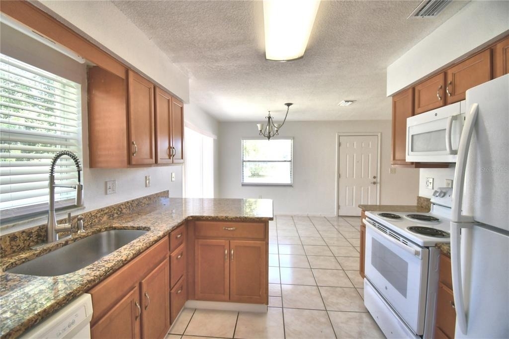 914 Grape Avenue - Photo 14