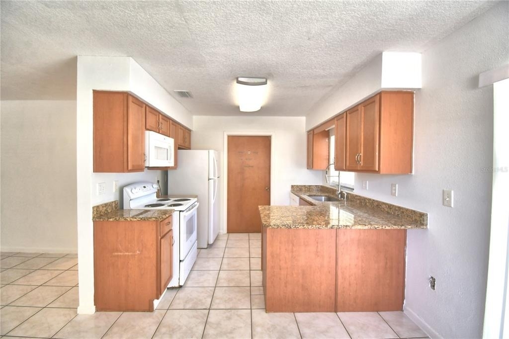 914 Grape Avenue - Photo 18