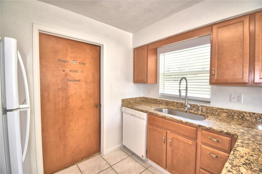 914 Grape Avenue - Photo 17
