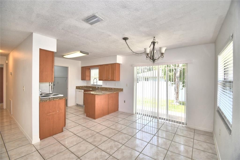 914 Grape Avenue - Photo 6