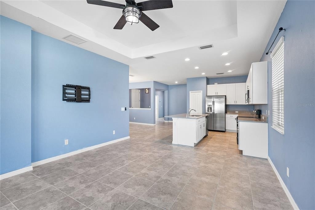 8561 Whispering Street - Photo 15