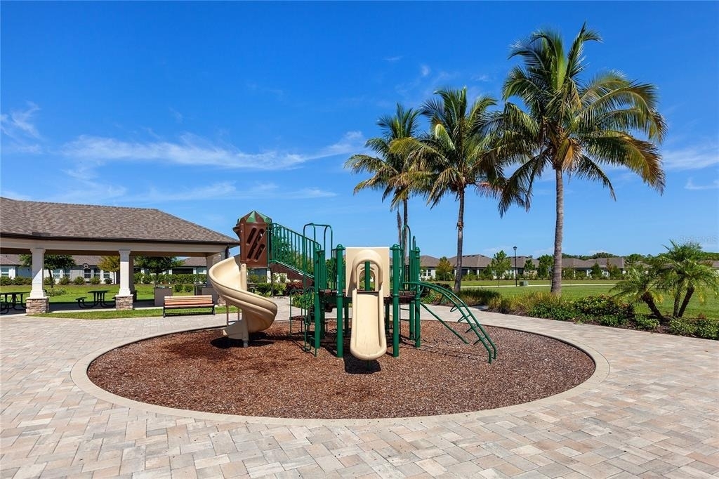 8561 Whispering Street - Photo 30