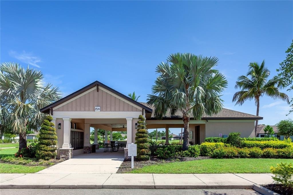 8561 Whispering Street - Photo 32