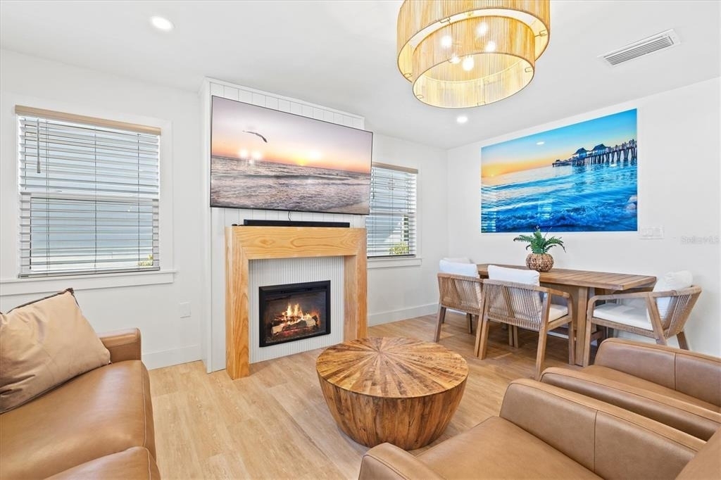 2226 Arlington Street - Photo 3
