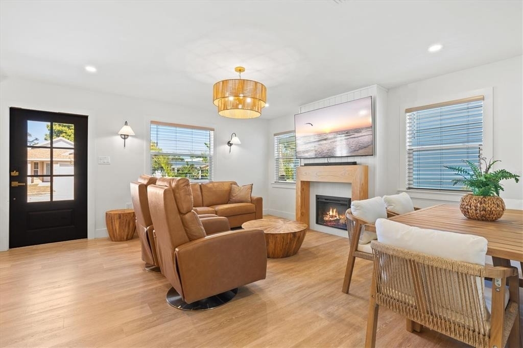 2226 Arlington Street - Photo 7