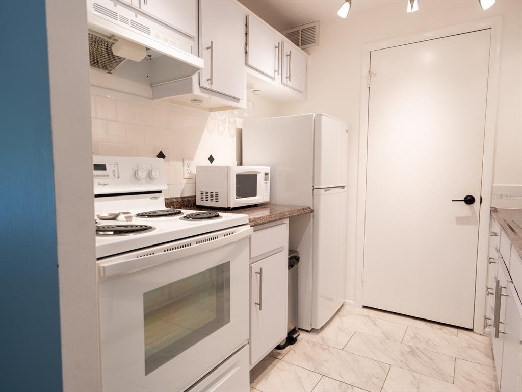 3255 Beneva Road - Photo 5